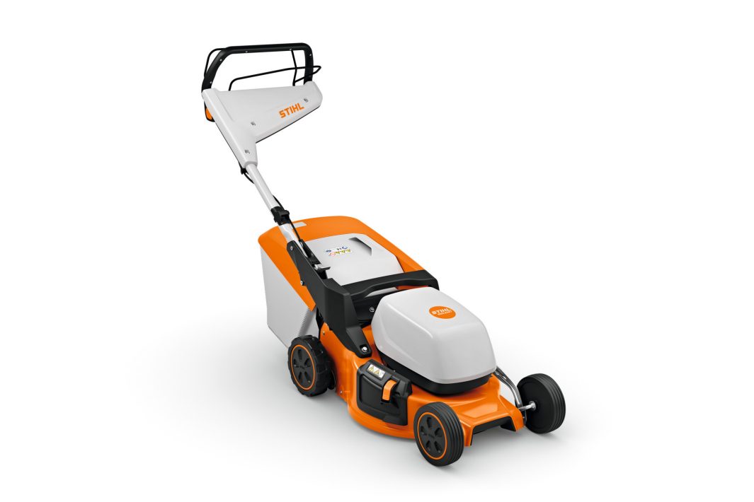 STIHL RMA248 T (AK) (trazionata)(solo corpo macchina)