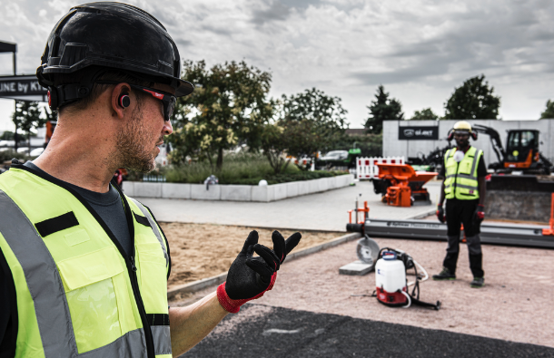 MILWAUKEE Cuffie USB con Bluetooth L4 RLEPB (4933478750)