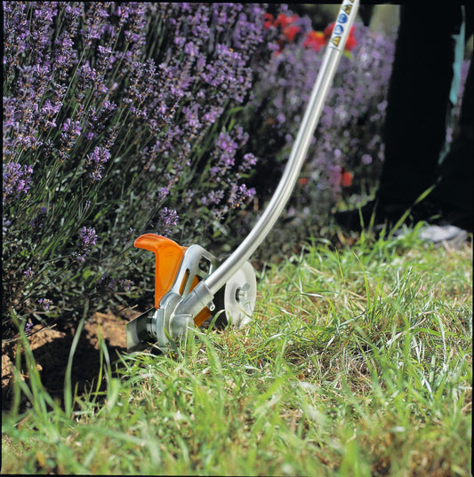 STIHL FCB-KM (tagliabordi)
